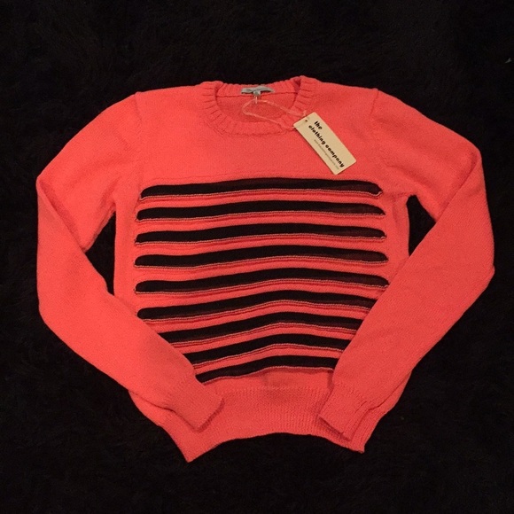 Bright Pink Sweater - Picture 1 of 3